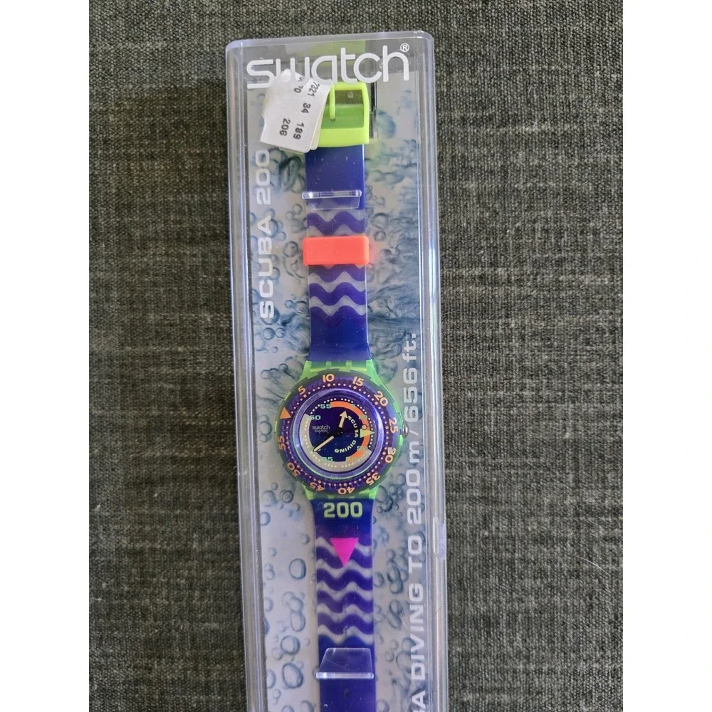 Swatch Coming Tide Scuba 200 Watch New Deadstock Collectible Vintage Swiss Watch